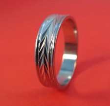 SIZES 4-13 WOMENS 14KT WHITE GOLD PLATED 5MM CHEVRON LASER WEDDING RING L5 