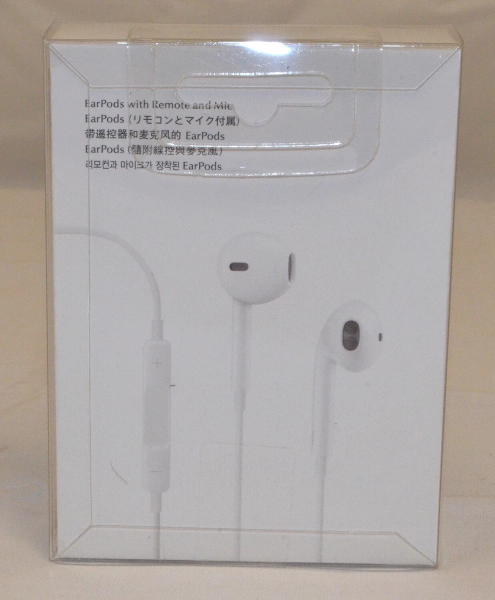 Apple EarPods with Remote and Mic with 3.5mm Stereo Connector