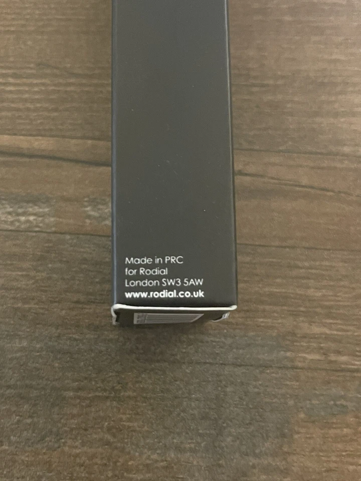 The Powder Brush de Rodial para mujer - 1 pieza cepillo #02 Foto 3 de 4