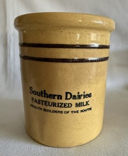 Vintage Yellow Ware Advertising Beater Crock SOUTHERN DAIRIES 5 1/2” Near Mint