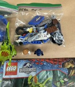LEGO Jurassic World 75916 Dilophosaurus Ambush 2 Minifigures 248 Pieces No Box