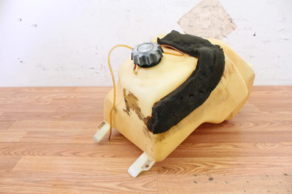 Крышка топливного бака 1996 POLARIS SPORTSMAN 500 - Изображение 2 из 4