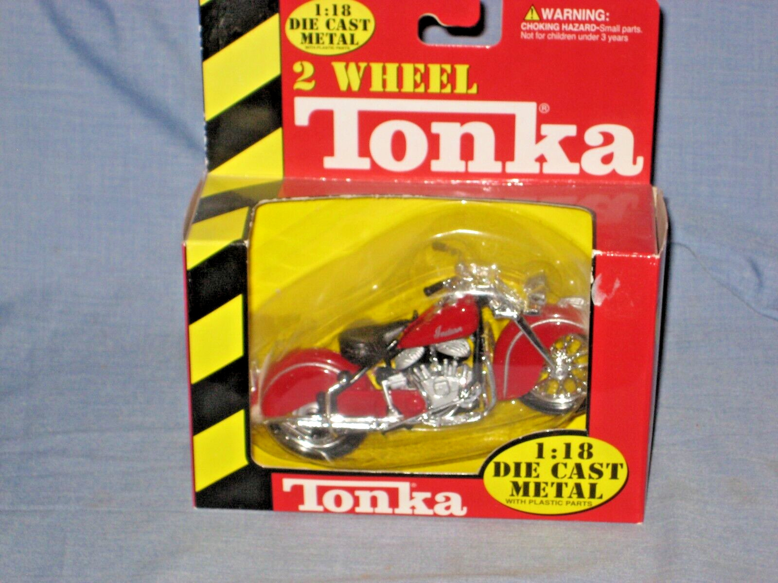#1410 - Retro Tonka Maisto 1999 Indian Chief Die Cast Motorcycle Red 1:18 31034