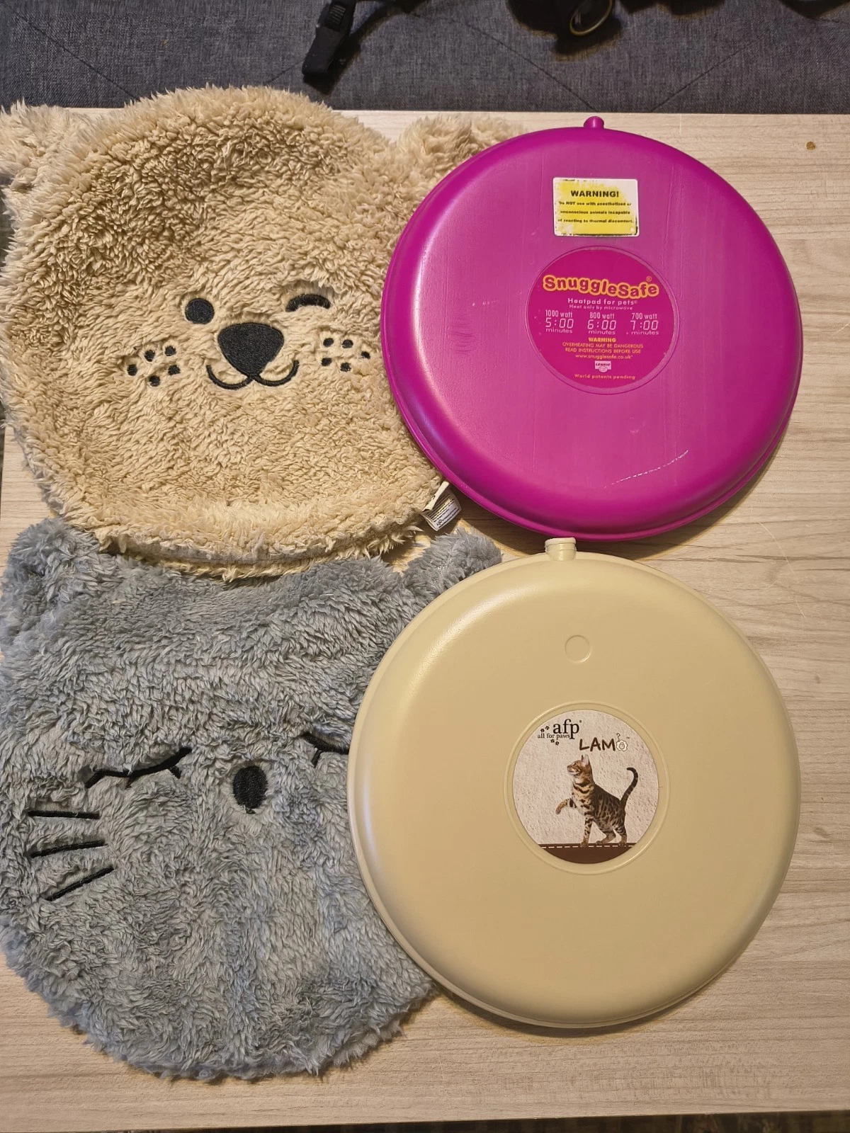 Snuggle Safe Heating Pad For Pets Microwaveable Pink & All For Paws 2 Covers