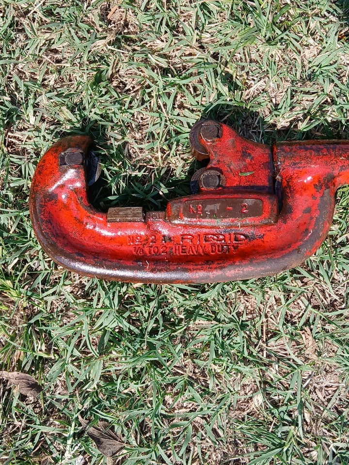 Rigid Pipe Cutter Heavy Duty No. 2A, 1/8"  to 2" GOOD PRE-OWNED CONDITION  - Image 3 of 4