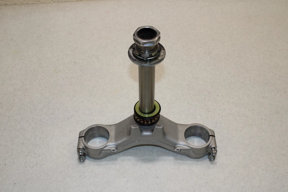 HONDA VTR 1000 SP2 OEM YUGO INFERIOR TRIPLE ABRAZADERA Y PERNOS OEM RVT 1000R RC51 Foto 2 de 2