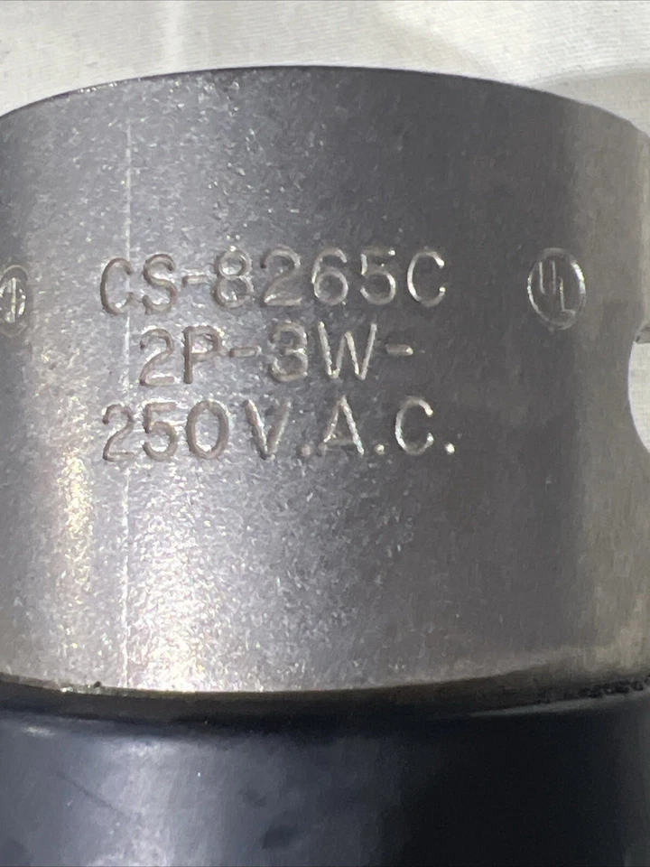 🔥Hubbell CS8265C Twist-Lock Industrial Male Plug 2P 3Wire 250VAC 50A,used🇺🇸 - Image 3 of 4