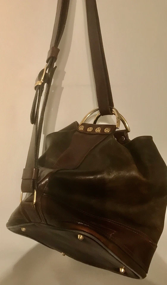 Bolso Cubo Valentina Cuero Marrón Oscuro Genuino Hecho en Italia Foto 2 de 4