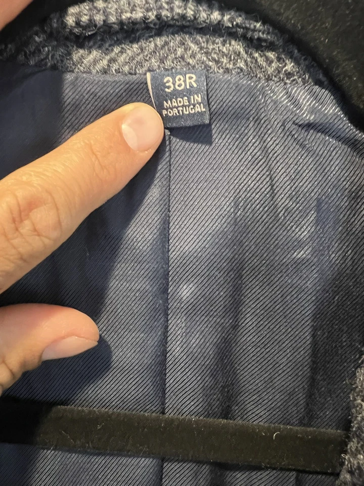 Men Boden Overcoat Blueish Herringbone Size 38R NWOT - Image 4 of 4