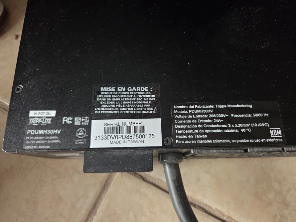 Tripp Lite PDUMH30HV Metered PDU 30A 208/230V, 20 C13 + 4 C19 Outlets, 2U Rackmo - Image 2 of 3