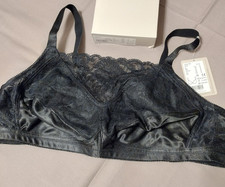 BLACK Mastectomy Bra with Pockets 44C