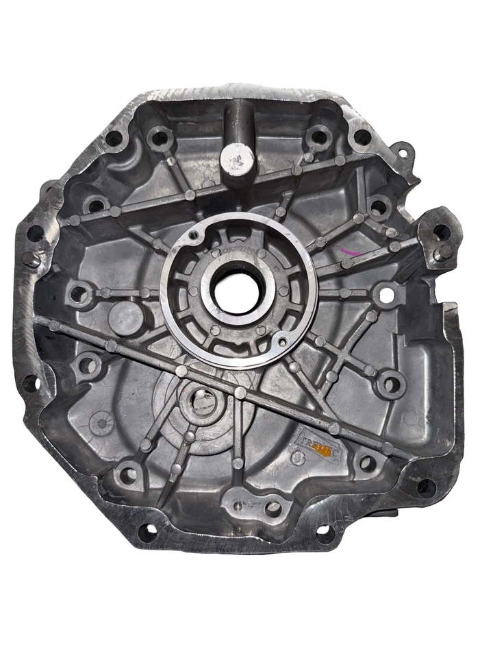 СРЕДНЯЯ ПЛАСТИНА ПЕРЕДНЕЙ КРЫШКИ КОРОБКИ ПЕРЕДАЧ T56 LS 1998-02 F КОРПУС 2004-06 GTO OEM TREMEC - Изображение 2 из 3