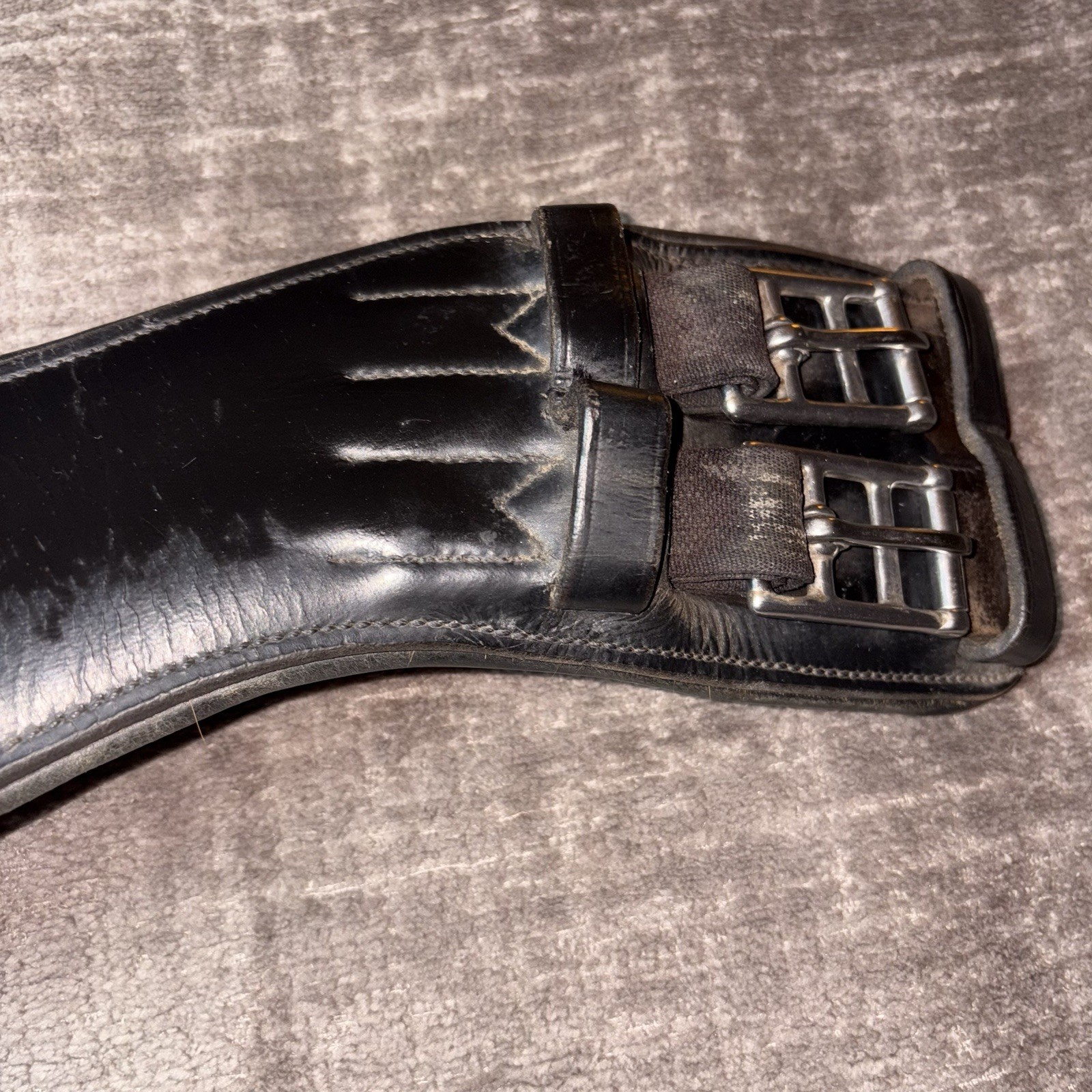 Black Leather Dressage Girth Belly Anatomical Shape 22in Unbranded