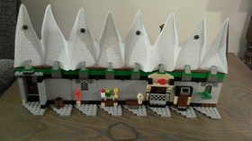 LEGO Harry Potter: Hagrid's Hut (4707) 100% Complete w Minifigures & Instruction