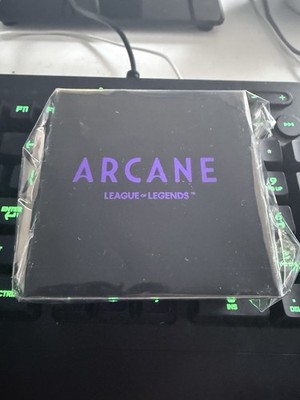 Arcane League of Legends Blue Rose Necklace - Brand New & Sealed. Riot Authentic