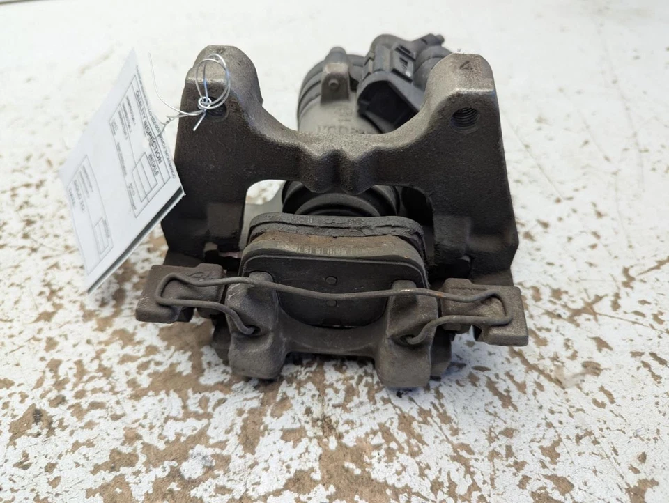 Pinça traseira para passageiros direita compatível com 19-23 Audi Q3 788124 - Imagem 2 de 4