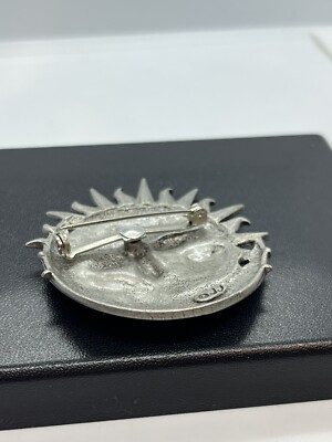 アクセサリー JOSE MOON PIN Vintage Signed JJ Silver pewter Moon Kissing Sun Brooch Pin Zodiac