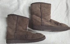 UGG Classic Short 5251 Girl's Dark Brown Suede Fur Boots Size 4 B55