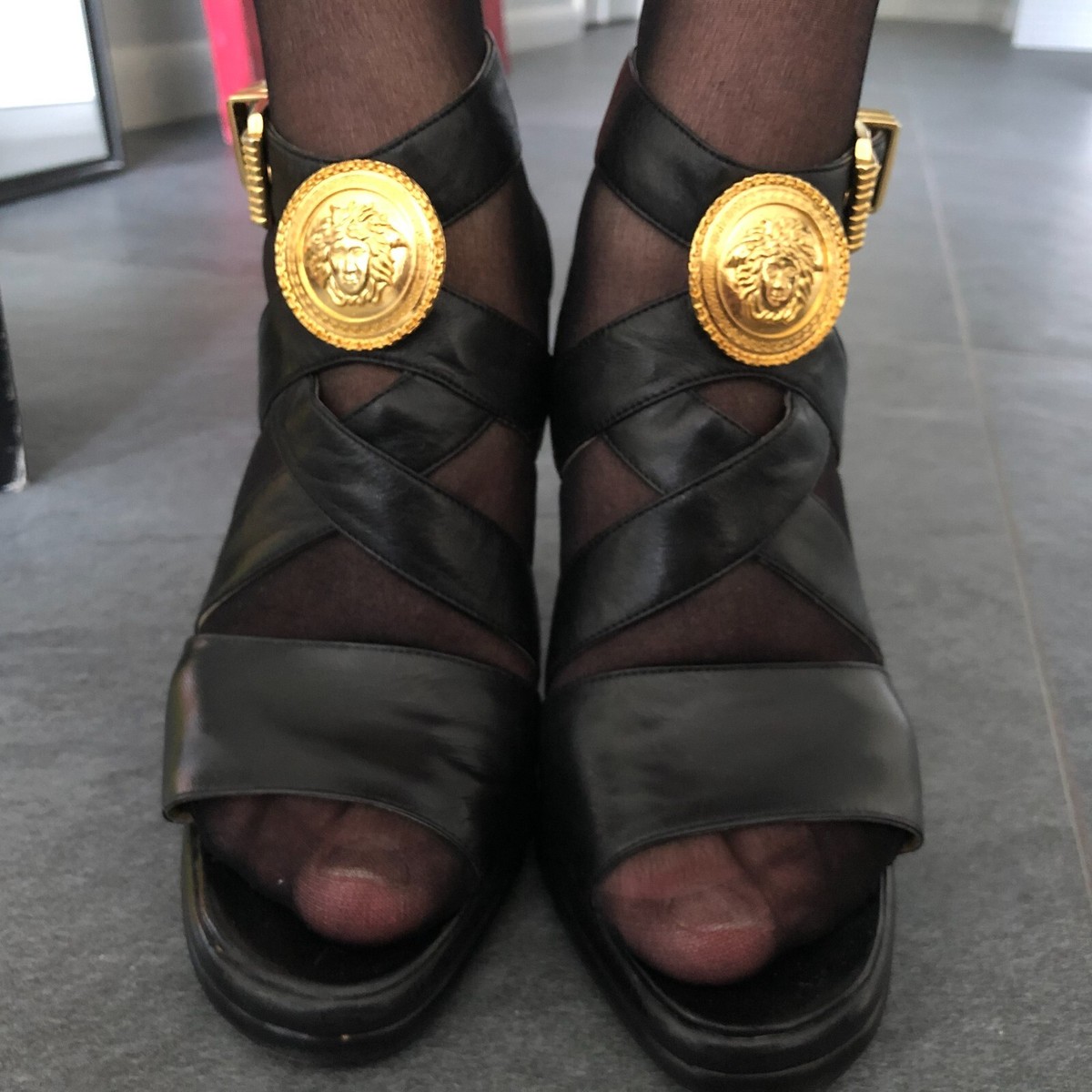 GIANNI VERSACE ストラップ Small Gold Gianni Versace Double Sided Medusa Head