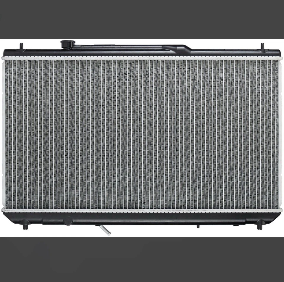Radiador Spectra Premium CU1909 compatible con Toyota Camry Solara 1997-2001 4 cilindros Foto 2 de 4