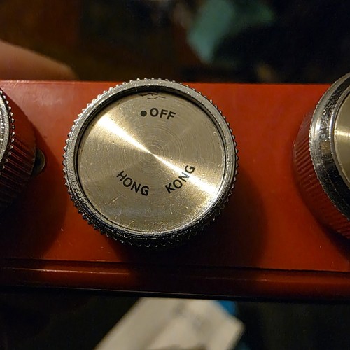 VINTAGE SONNET WRIST TRANSISTOR RADIO MODEL 161 W Red Turns On Needs battery - Picture 9 of 9