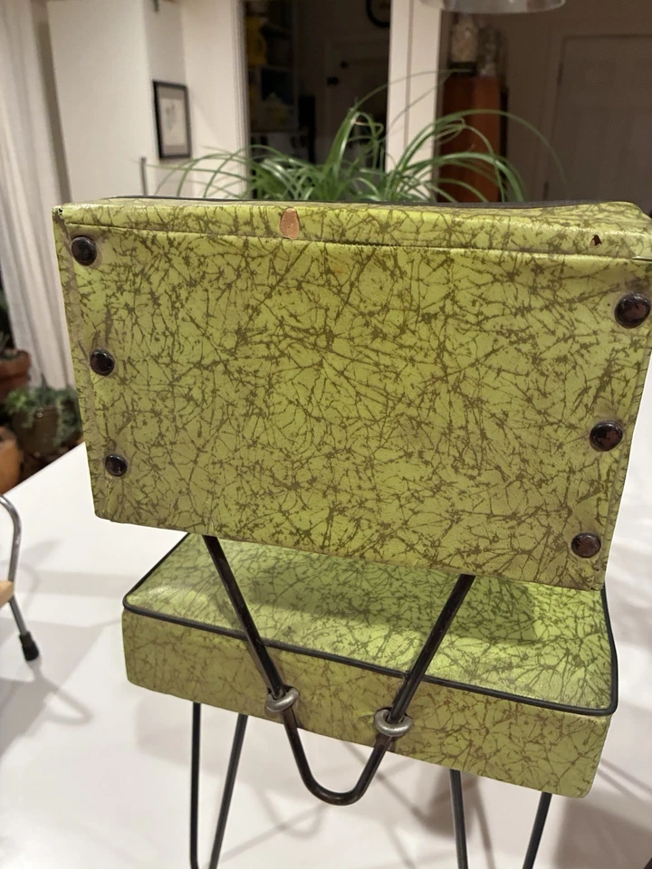 Vintage Pair of Small Mid Century  Modern Child's Chairs - Image 3 of 4