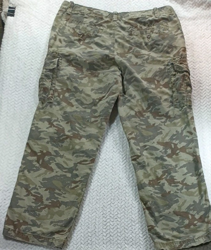 G.H. Bass Men's Camo Cargo Pants 38x30.5 Relaxed Fit Outdoor Comfort