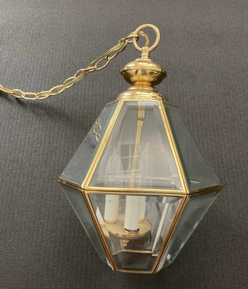 海鸥照明 5116-02 吊坠灯六边形抛光黄铜和斜玻璃 — 第 3/4 张图片