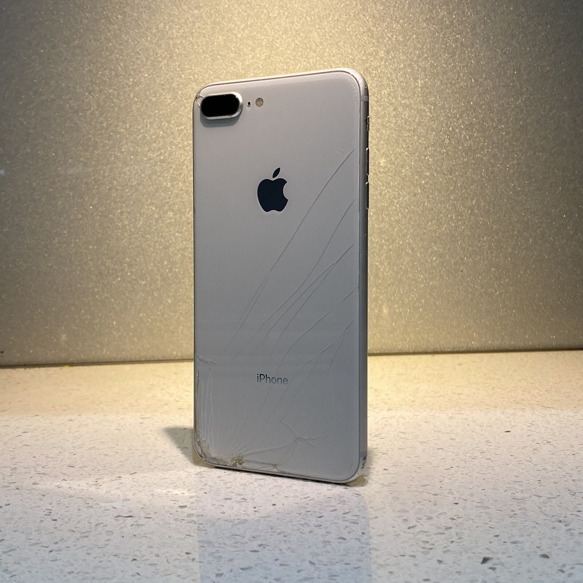 iPhone - 美品 iPhone 8 Plus Silver 64 GB Amazon.com: Apple iPhone 8 Plus (64GB, Silver) [Locked] +