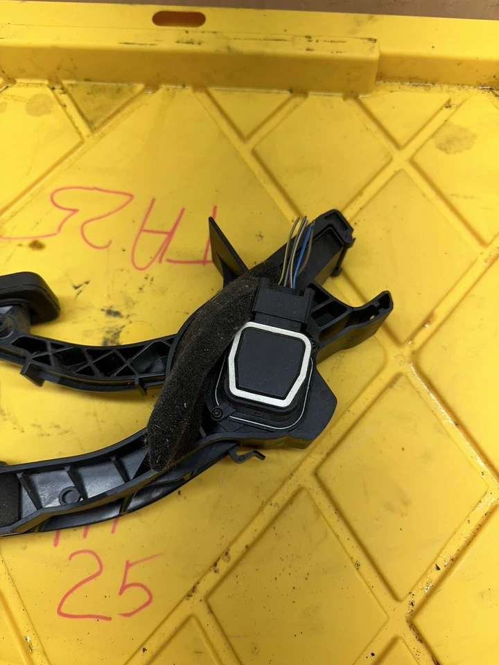 2007 MERCEDES-BENZ C280 W203 3.0L V6 THROTTLE ACCELERATOR FUEL GAS PEDAL PAD OEM - Image 3 of 4