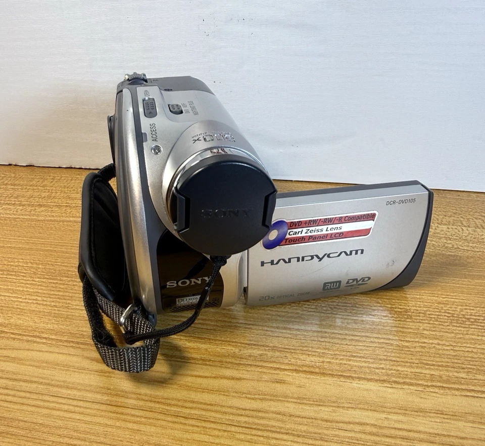 Caméscope compact Sony SteadyShot DCR-DVD105 Camera Video 6.8MP Lecteur mini DVD - Photo 2/4