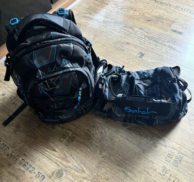 Satch  Schulrucksack Deep Dimension   schwarzblau und Sporttasche,  gut erhalten
