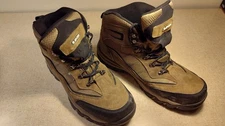 Mens Hi-Tec waterproof hiking boots (brown with black trim / size 13)