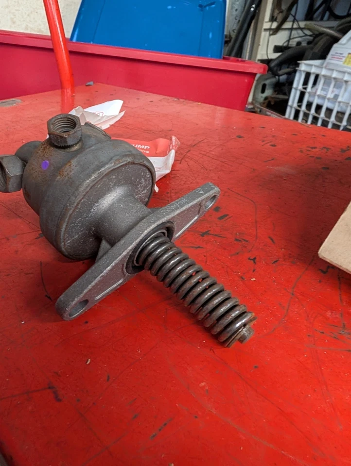 Bomba de combustible mecánica CARDONE 42138, NUEVA  Foto 4 de 4