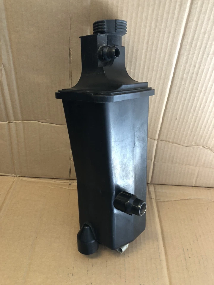 Bmw 3.0i Engine Coolant Reservoir OEM Behr 376755111 8MA376755-111 . - Image 3 of 4