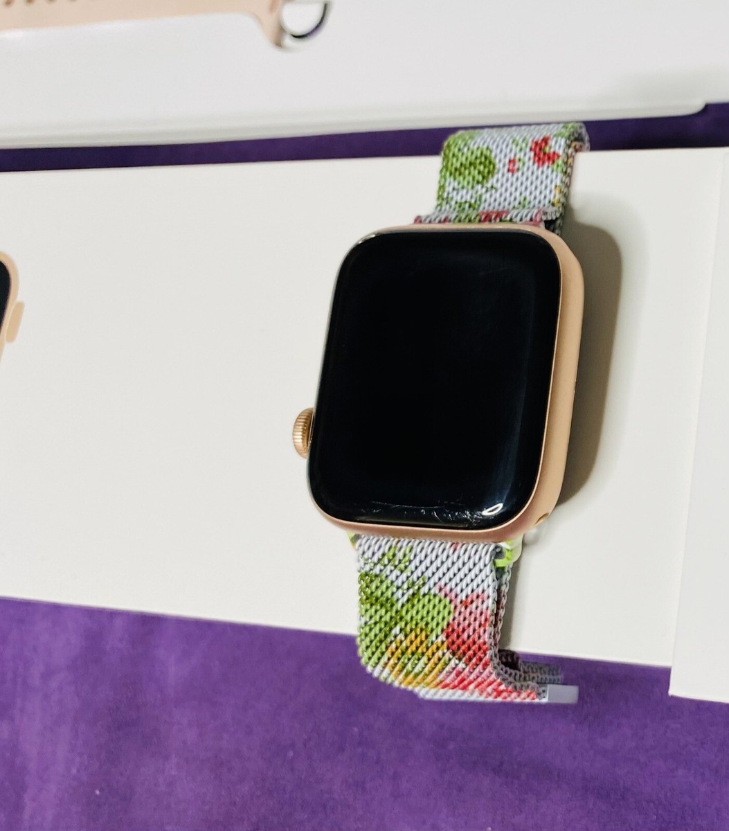 Series 5 Gold Apple Watch 44mm w/ Pink Sand Band Apple Watch Series 5 GPS, 44mm Gold Aluminum Case with Pink  main image 4