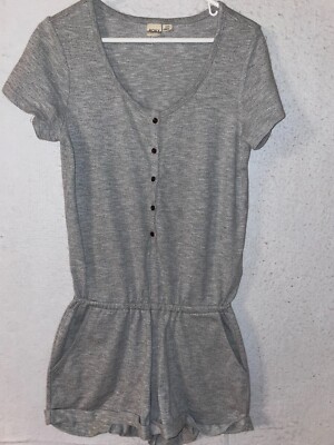Roxy Romper Short Sleeve Size M women's henley Gray Cotton Blend One piece