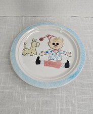 PIATTO BAMBINO ITALIANO DIPINTO A MANO CON BAMBOLA STRACCIO E CUCCIOLO