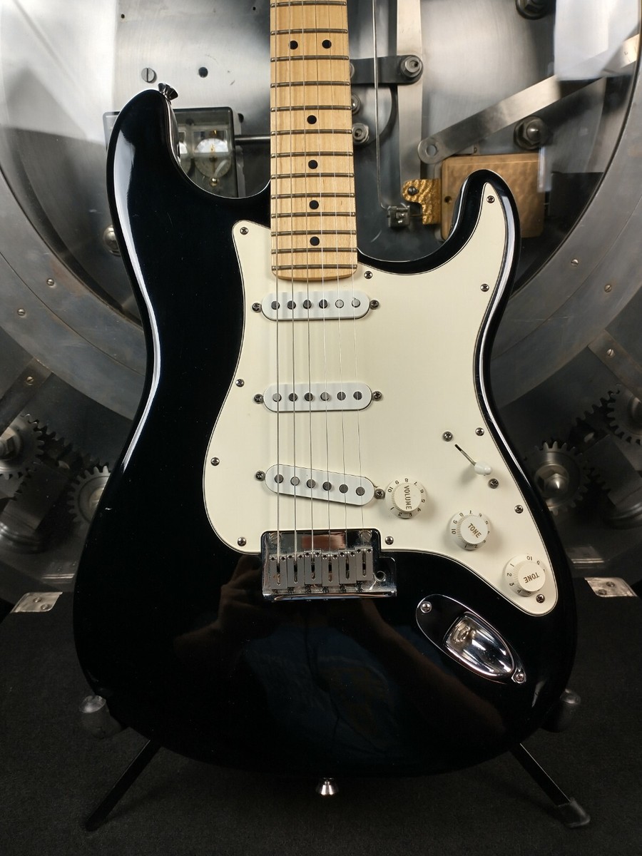 Fender VG G-5 Stratocaster 2007 Black w/ Fender Hard Case | eBay