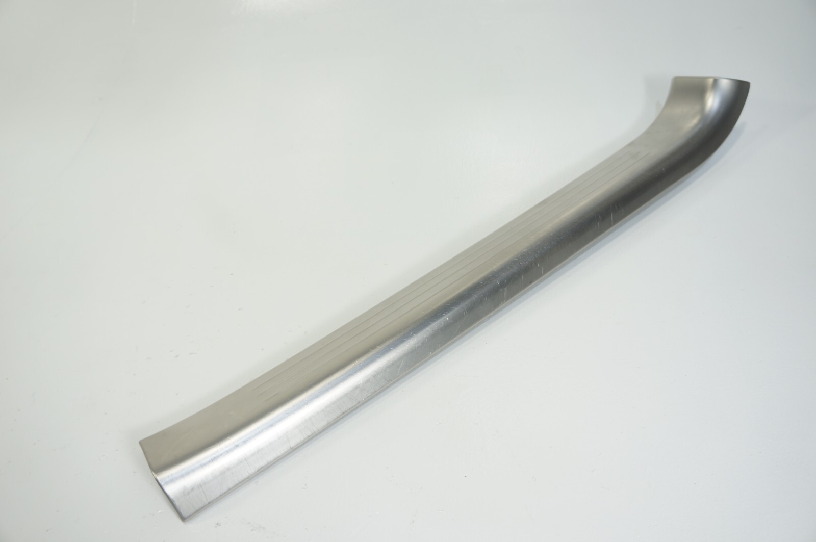 06-2012 Bentley Continental Flying Spur FRONT Left Driver Side Door Step Sill
