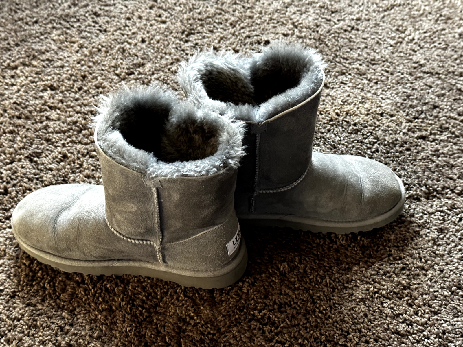 UGG Bailey Button Gray Size 5 - image 4