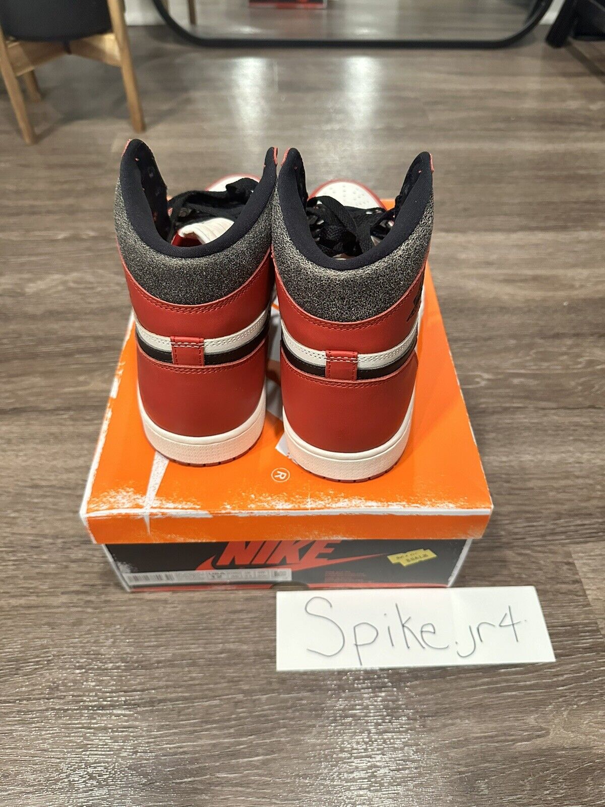 jordan 1 lost and found chicago - image 4