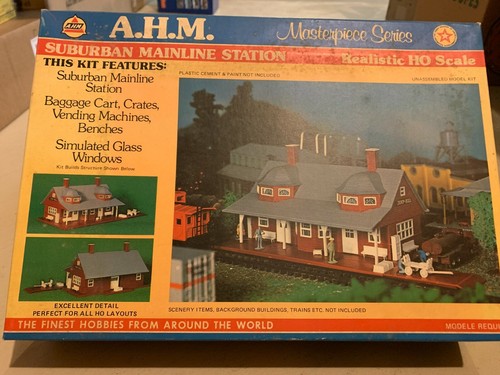 Kit de construcción de estación suburbana línea principal AHM #5735 H.O. 1/87 | Zustand: New