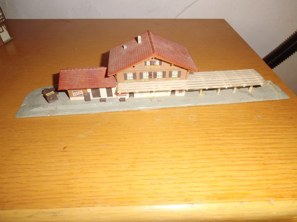 Kleiner Bahnhof Spur N 30,5 cm über alles - Bild 2 von 2