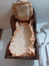 Muebles de cuna vintage de madera artesanales sin firmar para muñeca
