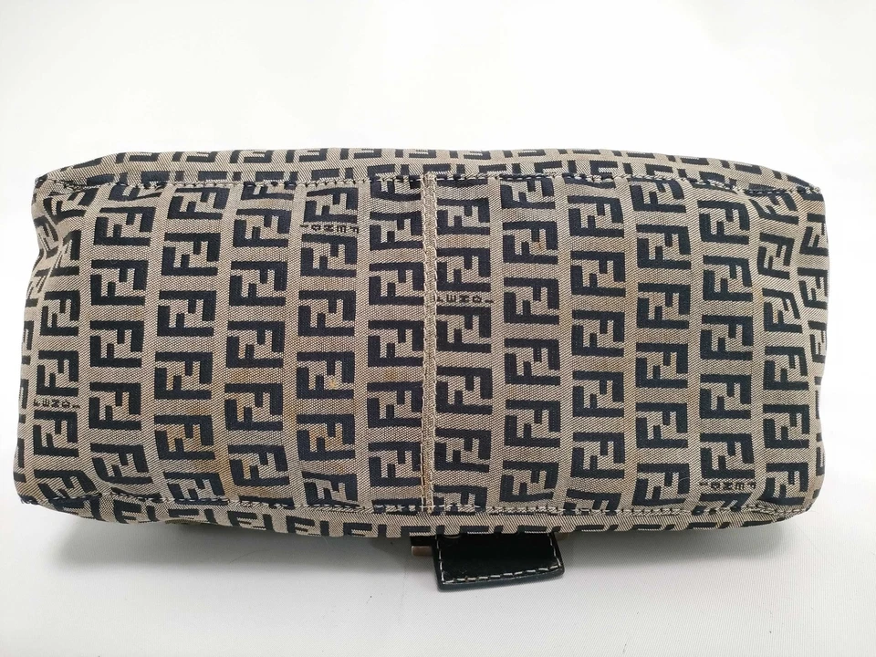 Fendi Baguette, photo 3 sur 5
