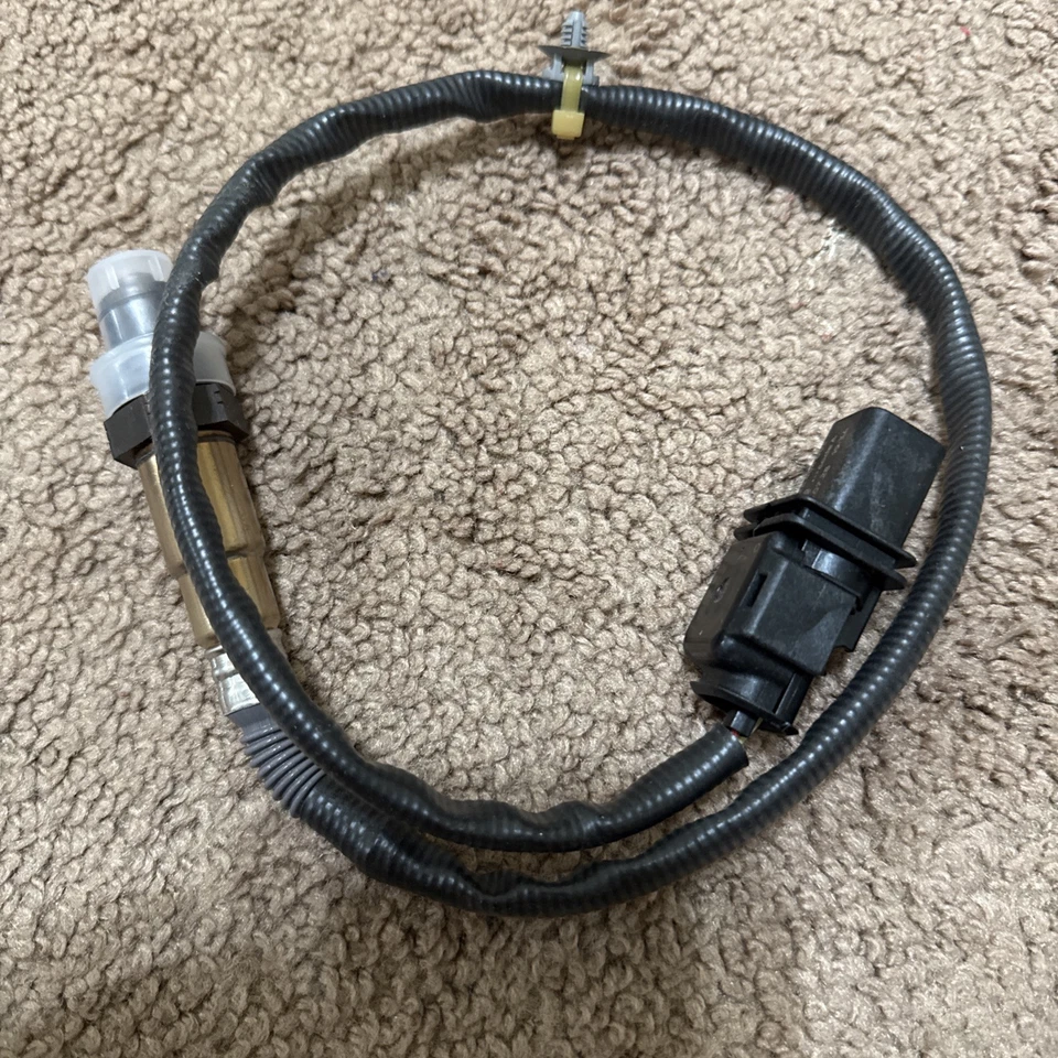 Sensor de oxígeno Bosch 17112 compatible con BMW 325Ci 325i 330Ci 330i 525i 530i X3 2003-2006 Foto 3 de 4