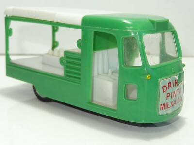TELSALDA 726 UNITED DAIRIES MILK FLOAT (322) Hong Kong Kunststoff Friktionsantrieb