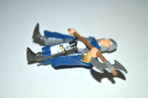 Papo 2000 Blue Knight Double-Bladed Barbarian Battle Axe PVC Figure Medieval Toy - Picture 2 of 6
