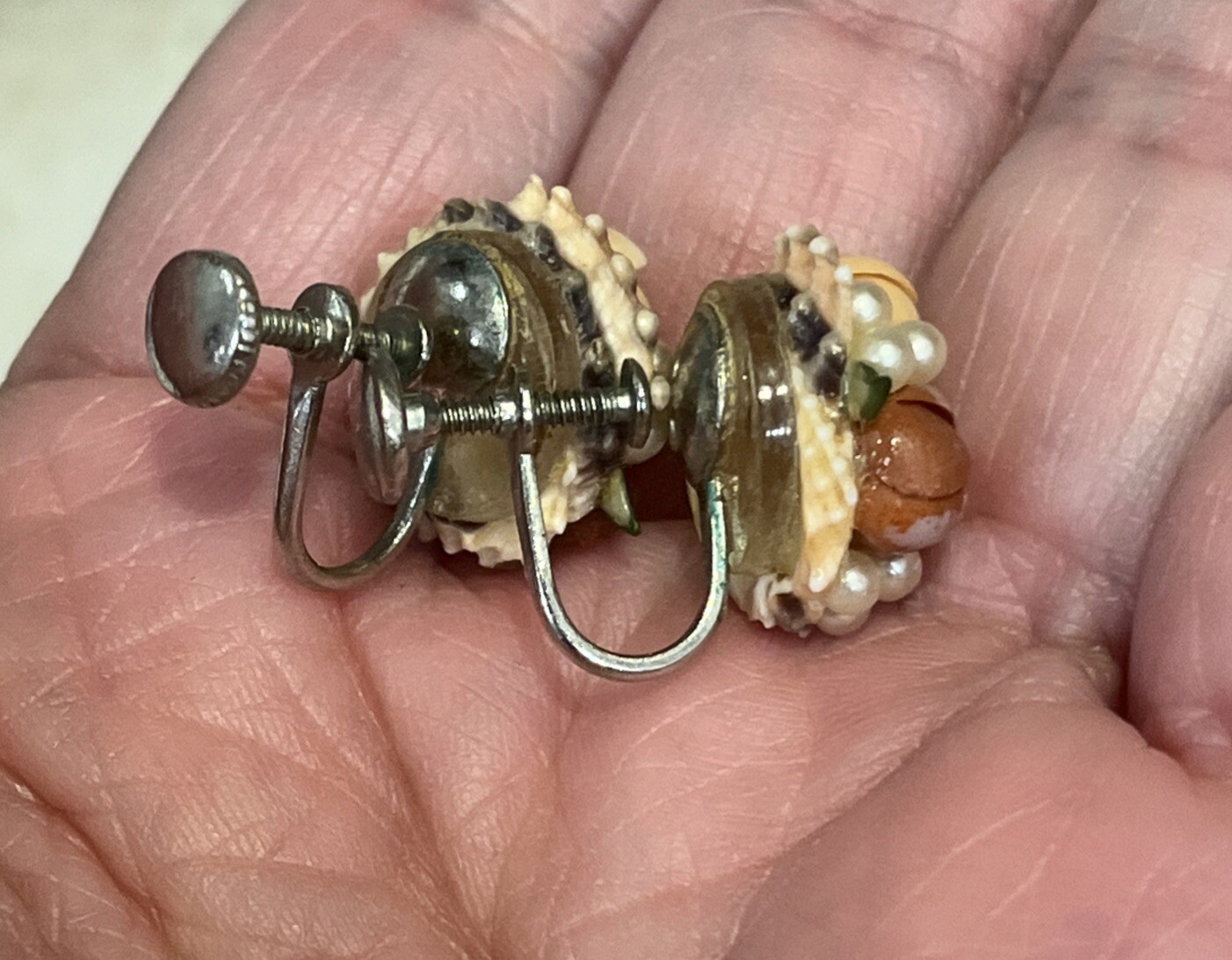 *READ* 2 Vtg Tiny Sea Shell Screw Back Earrings F… - image 9